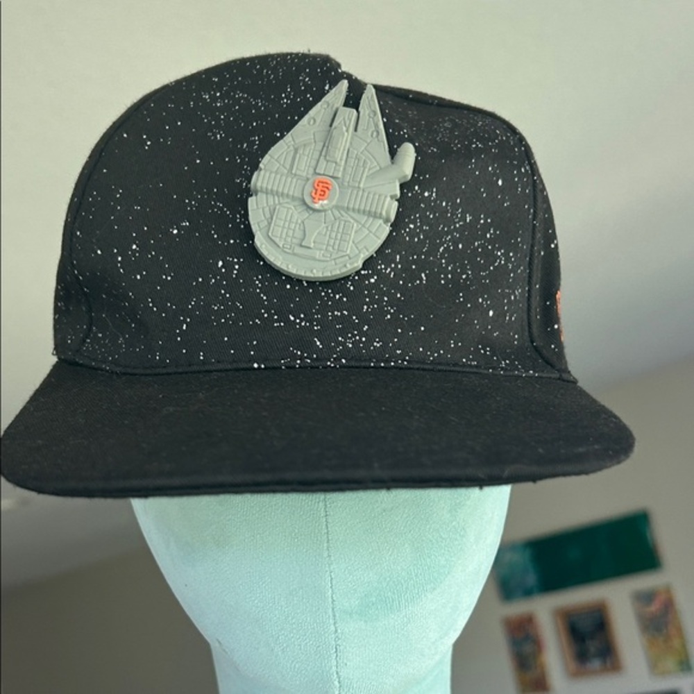 Star Wars Black Speckled Snapback Hat with Starship Pin !!